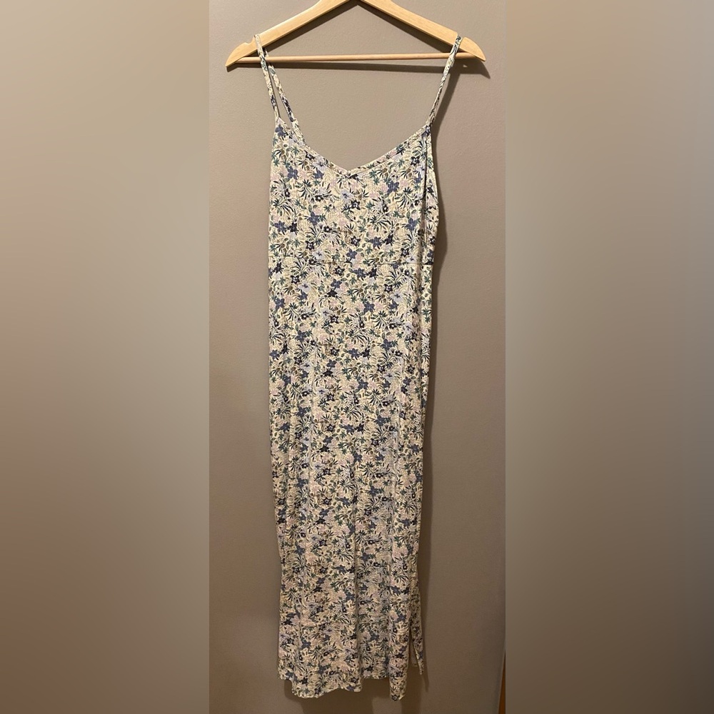 Floral Maxi Dress - Picture 3 of 4